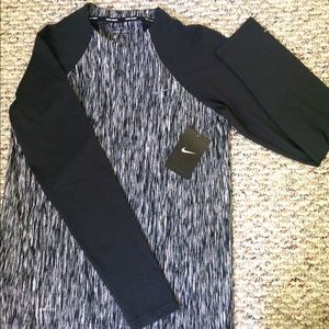 Nike Swim Women’s Long Sleeve Hydroguard Coverup